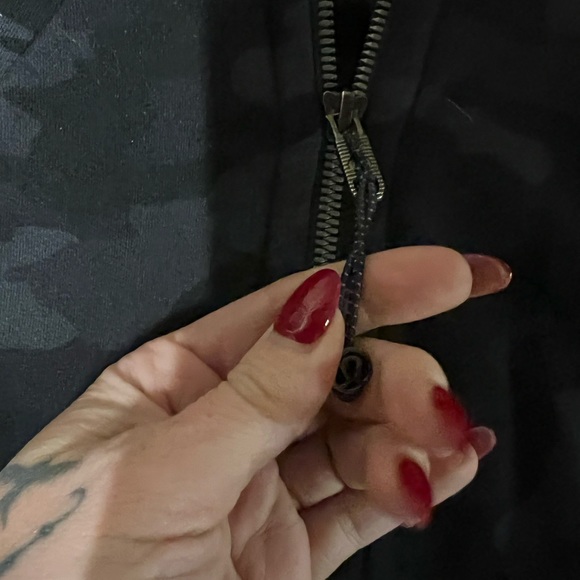 Lululemon Scuba Hoodie - Picture 3 of 5